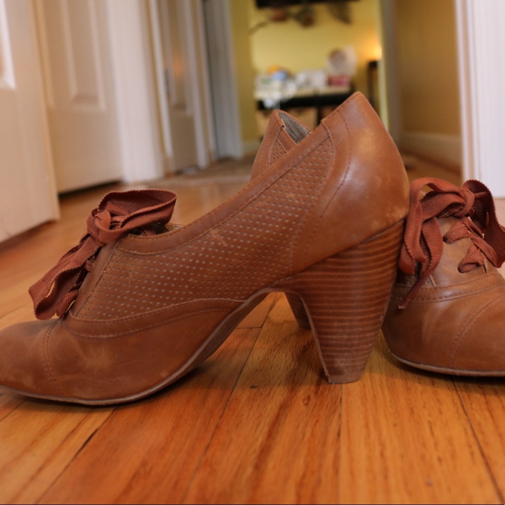 Crown Vintage heels
